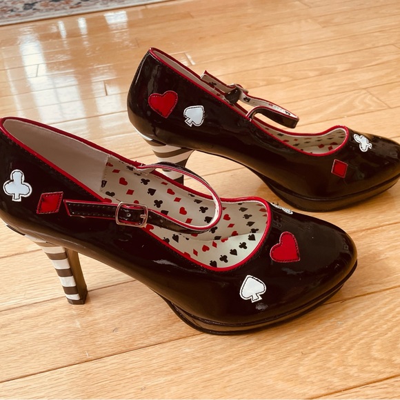 Brand New Funtasma heels faux leather with suit patterns- size 10. - Picture 4 of 7